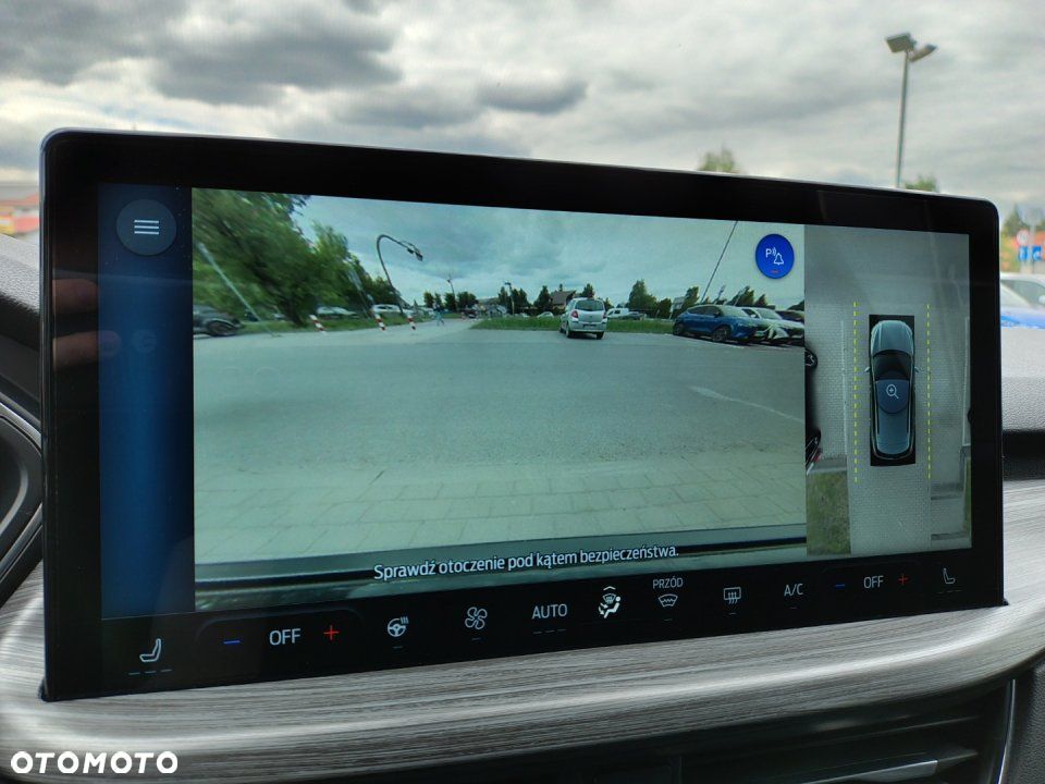 Ford Kuga - 17