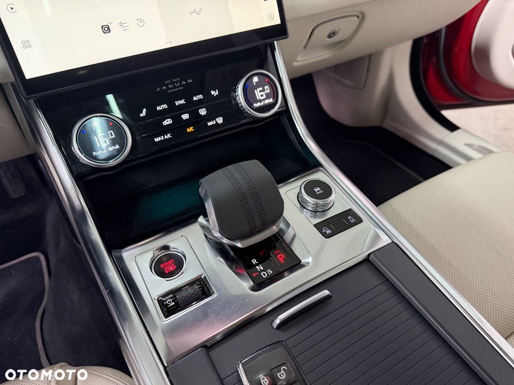 Jaguar XF 2.0 D200 mHEV AWD R-Dynamic SE - 37