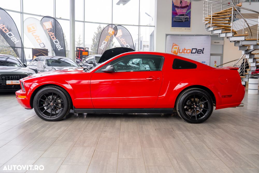 Ford Mustang - 7