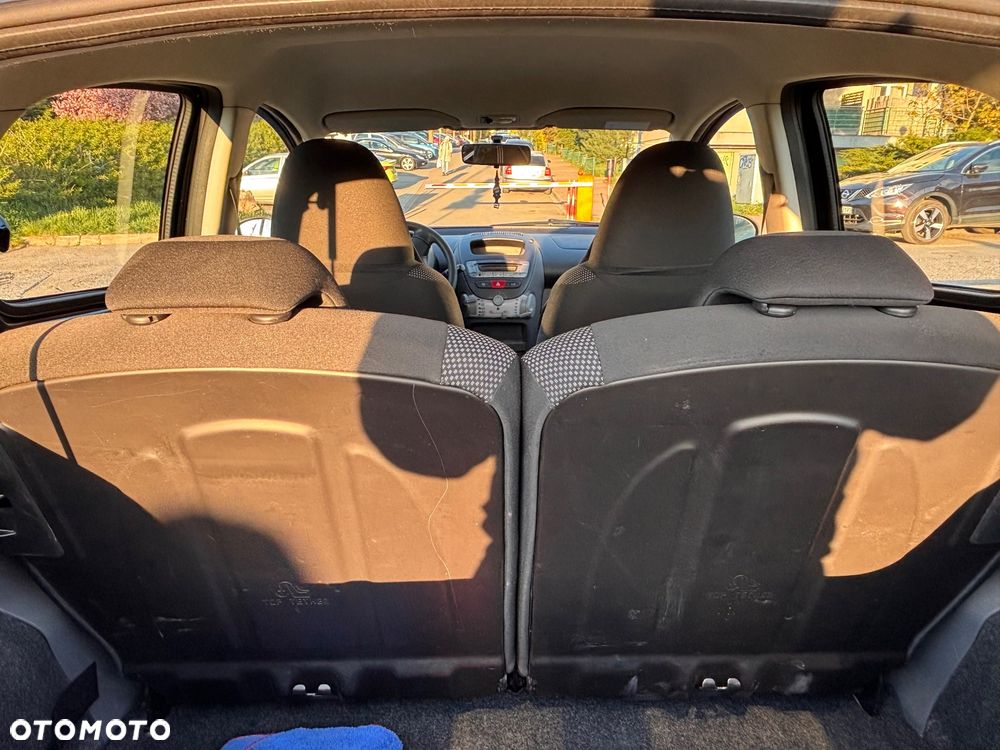 Toyota Aygo Black - 16