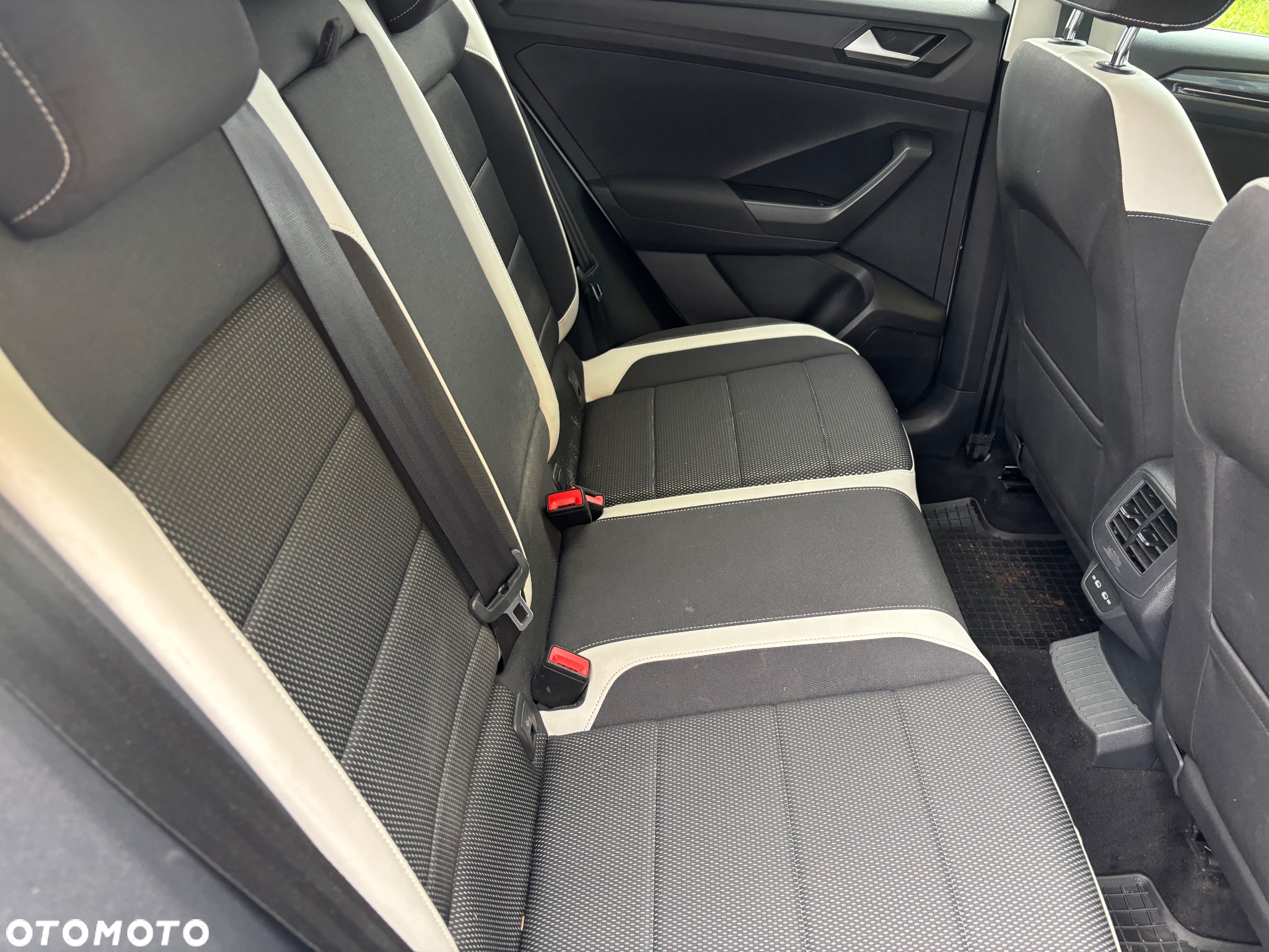 Volkswagen T-Roc 1.5 TSI Final Edition - 11