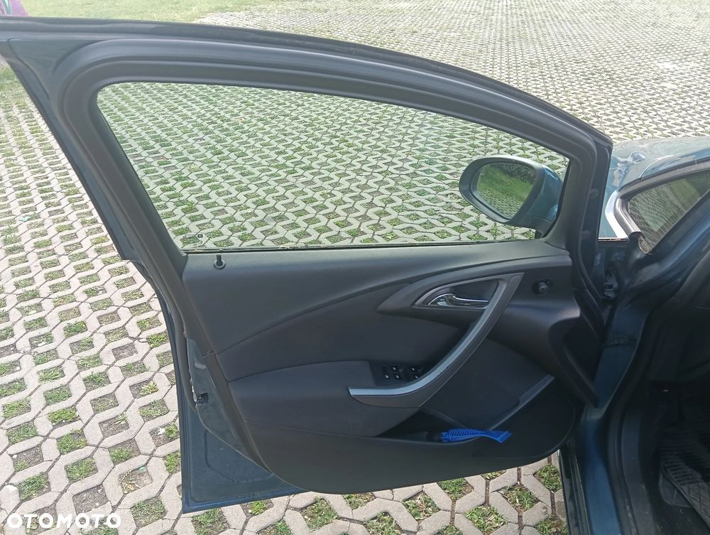 Opel Astra 1.6 Enjoy - 12