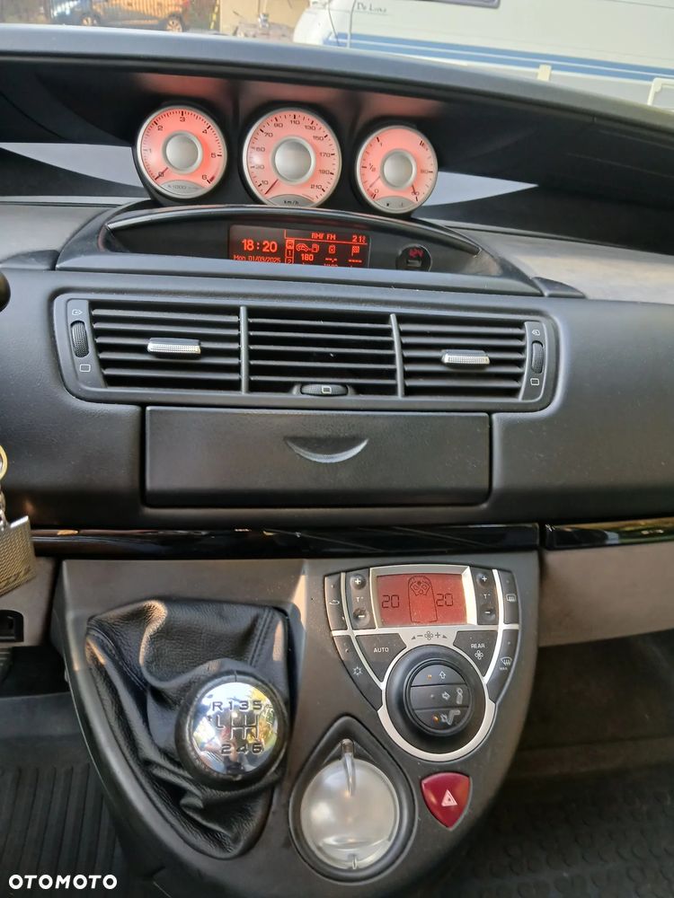 Citroën C8 2.0 HDi Exclusive - 11