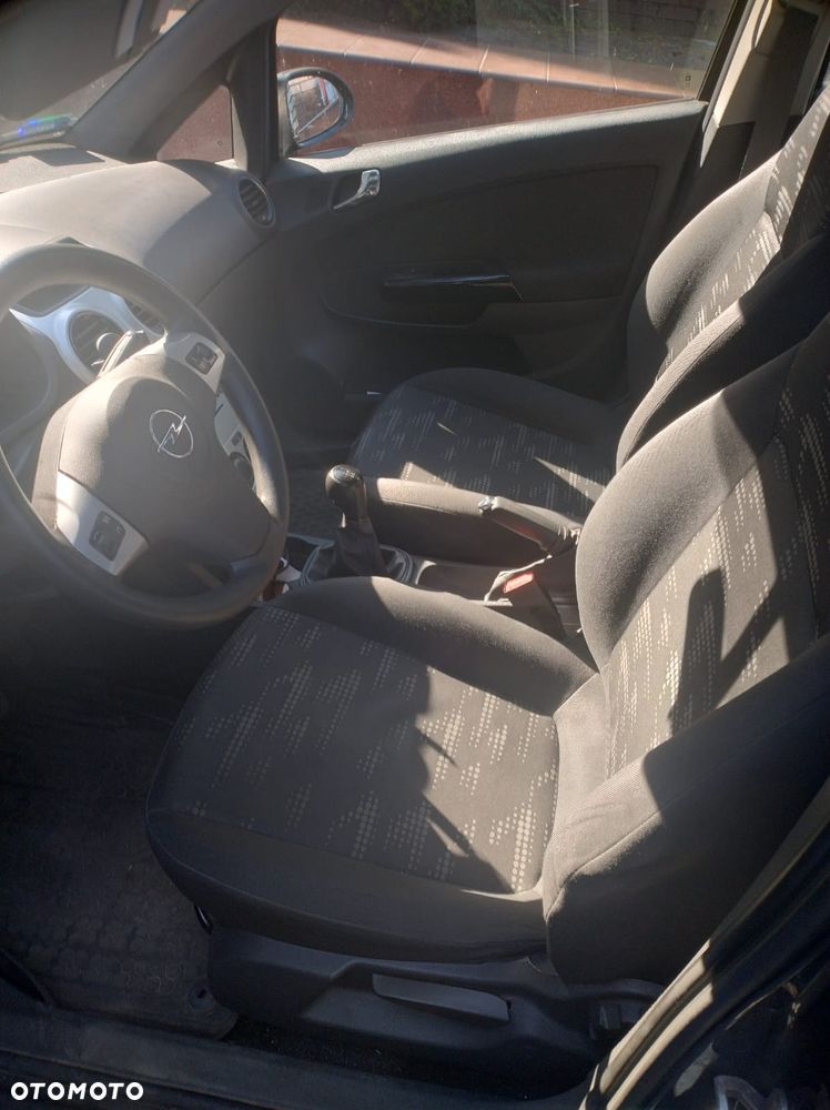Opel Corsa 1.2 16V Cosmo - 8