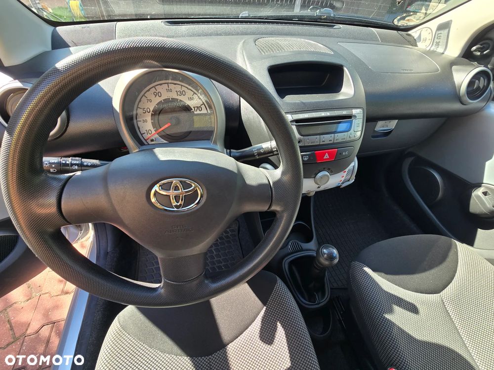 Toyota Aygo - 11
