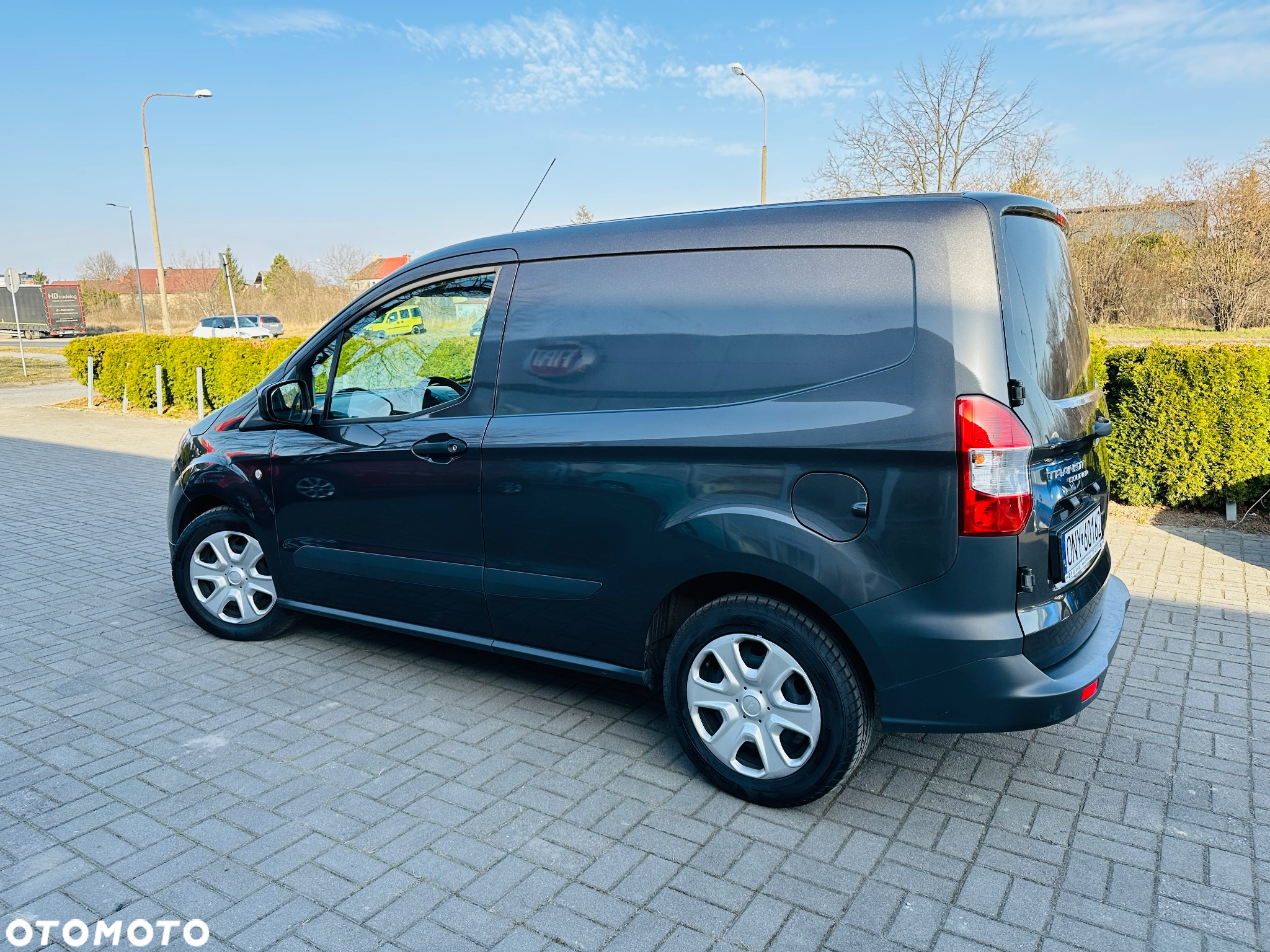 Ford TRANSIT COURIER - 11