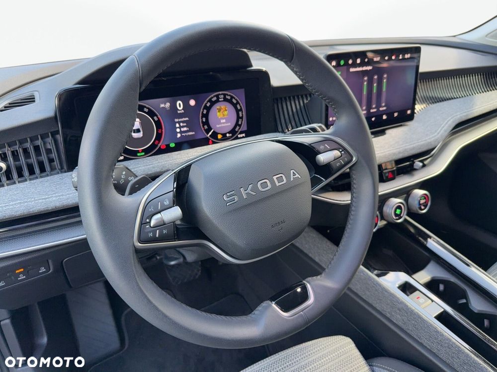 Skoda Superb 1.5 TSI mHEV Selection DSG - 12