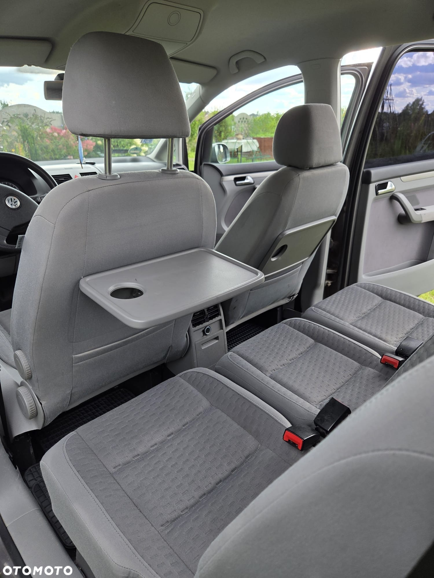 Volkswagen Touran - 9