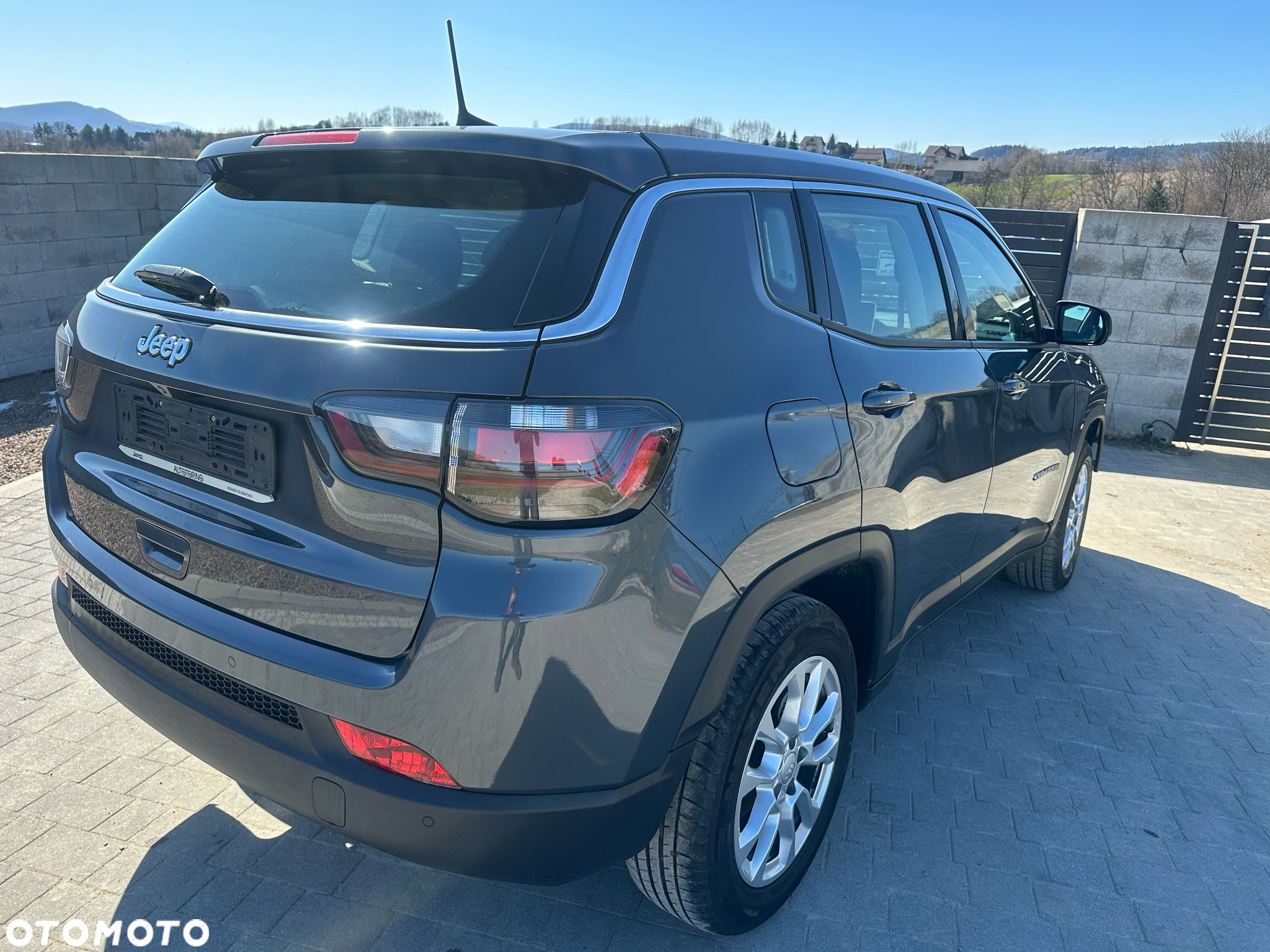Jeep Compass - 4