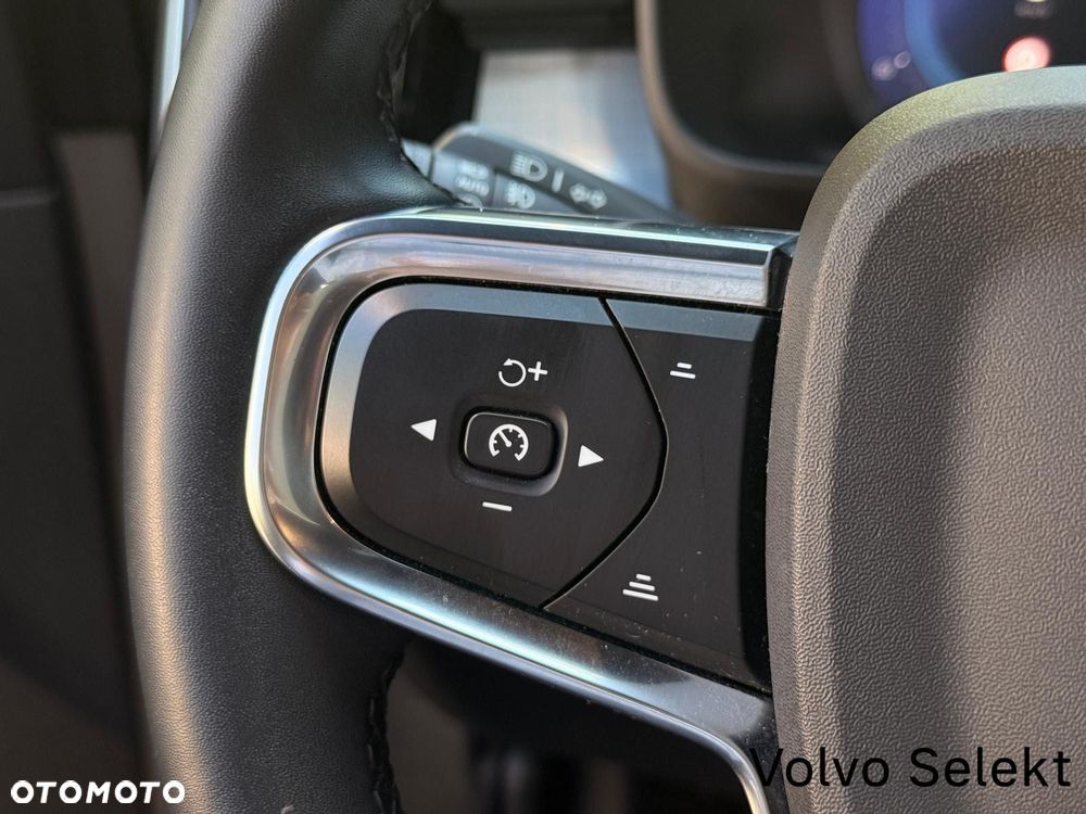 Volvo XC 40 - 24