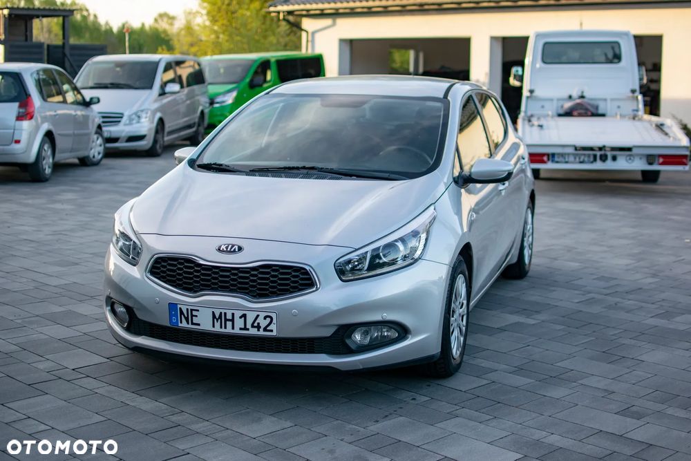 Kia Ceed - 30