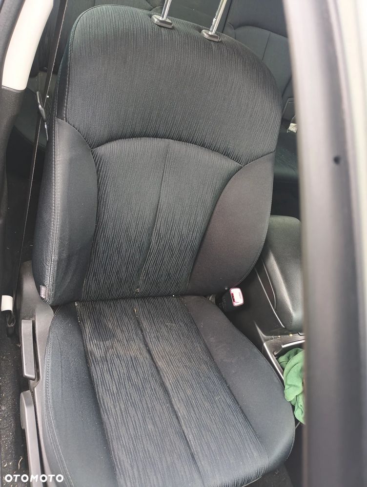 Subaru Legacy - 8