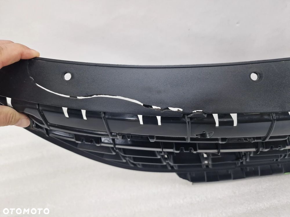OPEL ZAFIRA C 11- ATRAPA / GRILL PRZEDNI PRZÓD , NR 13300698 , NR AUKCJI GL573 - 6