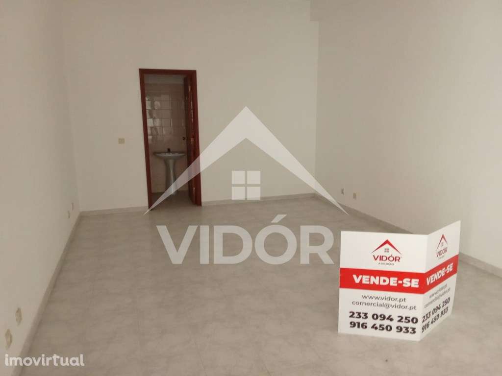 Loja no Novo Mercado Municipal da Baixa da Banheira - DJ - Grande imagem: 3/5