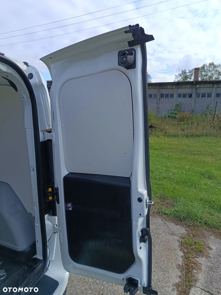 Opel COMBO VAN 1.4 benzyna 95kM manual 2017 rok AUTO SPRAWNE, GOTOWE DO JAZDY!!! - 25