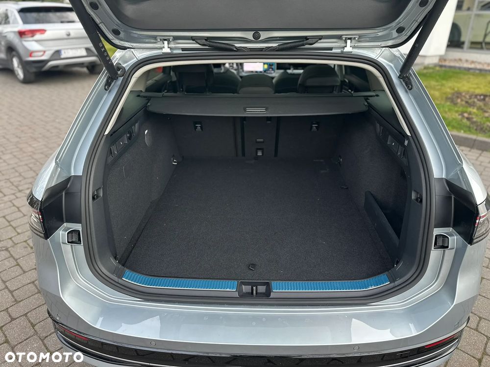 Volkswagen Passat - 20