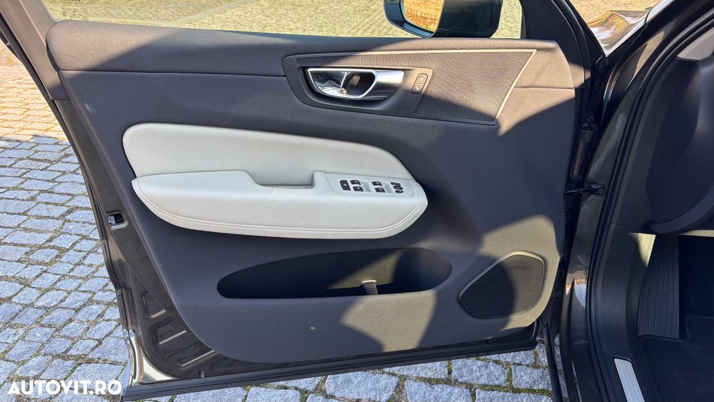 Volvo XC 60 T8 Twin Engine AWD Inscription - 17