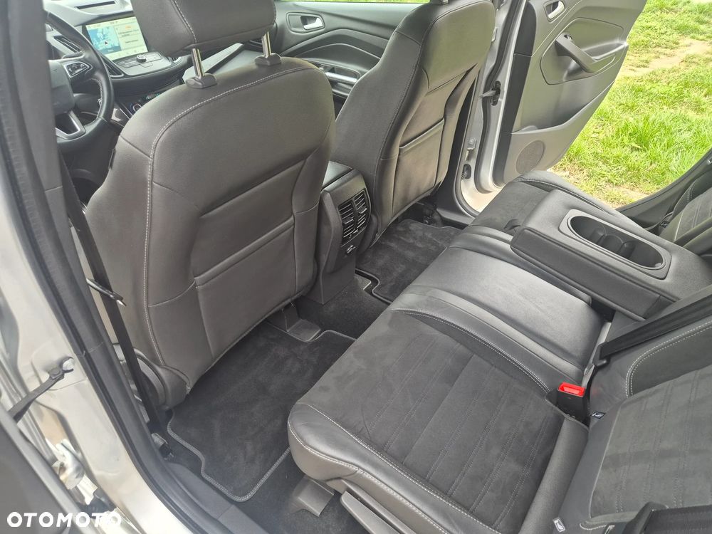 Ford Kuga 1.5 EcoBoost 2x4 ST-Line - 10