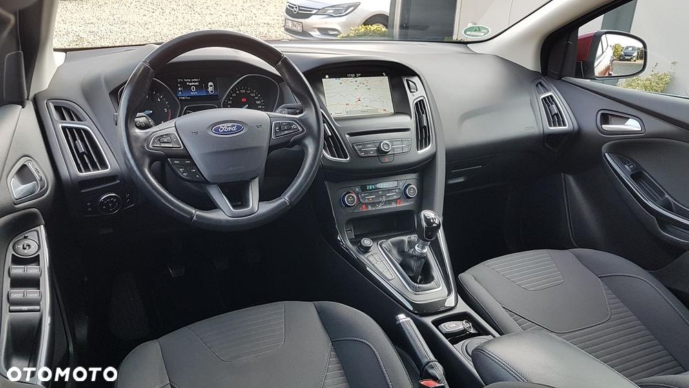 Ford Focus 1.5 EcoBlue Start-Stopp-System TITANIUM STYLE - 18