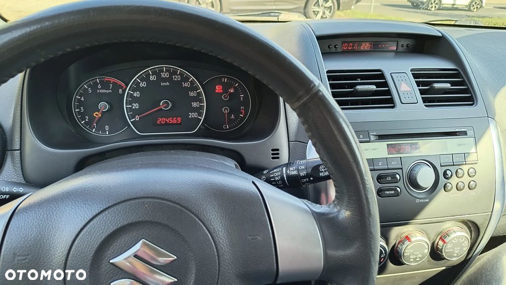 Suzuki SX4 1.6 GLX / Comfort - 9