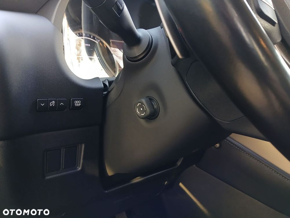 Lexus NX 300h F Impression AWD - 39