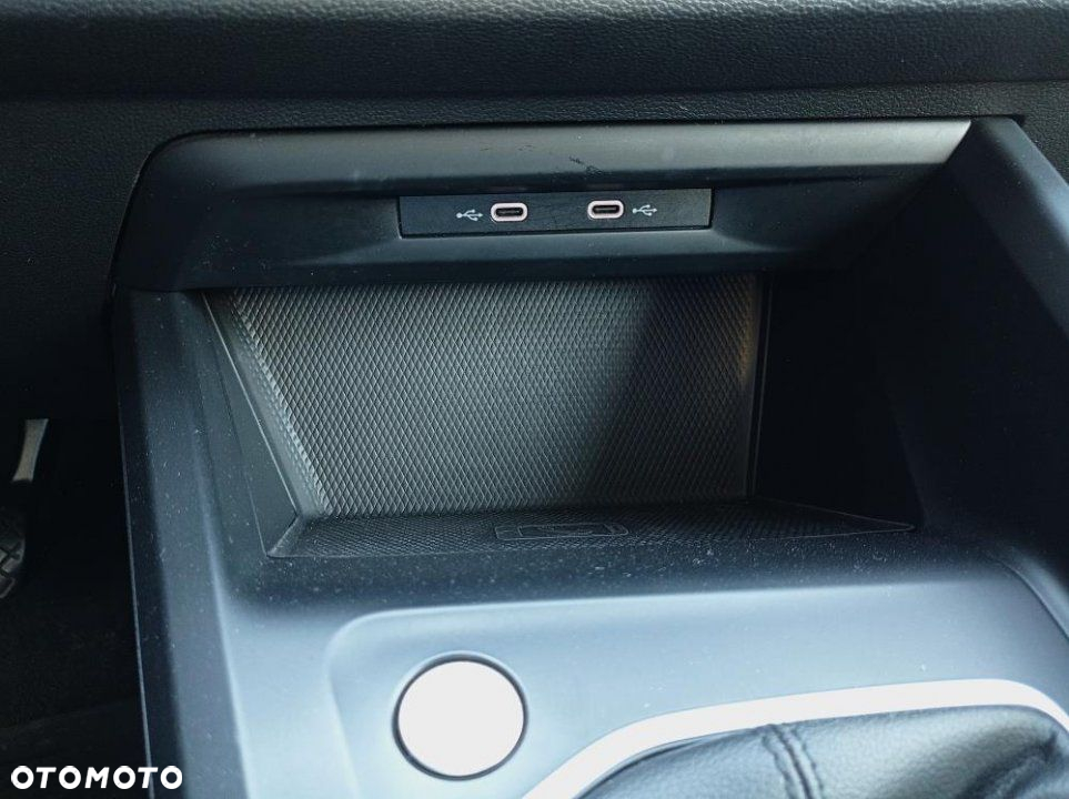 Volkswagen Golf - 27