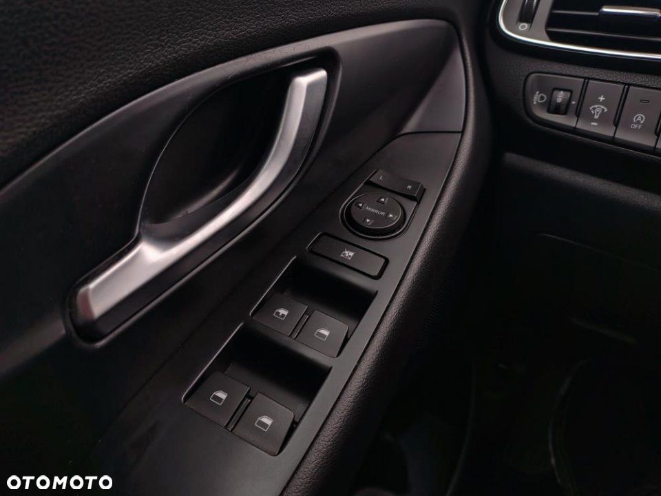 Hyundai i30 - 25