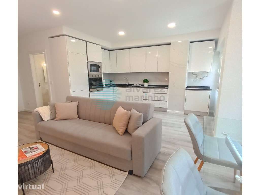 Apartamento T3, em remodelação total, zona de Benfica - Grande imagem: 4/12