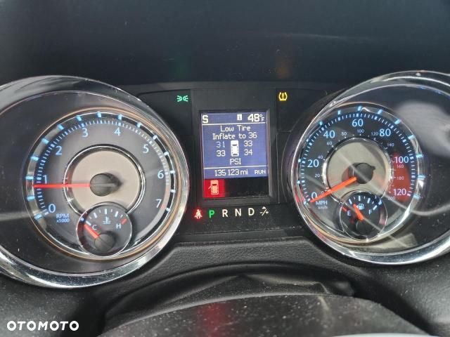 Chrysler Town & Country 3.6 Limited - 4