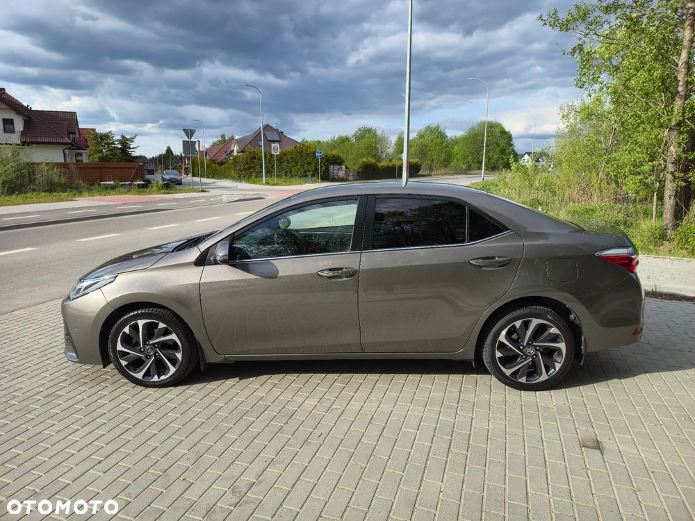 Toyota Corolla 1.6 Prestige EU6 - 16