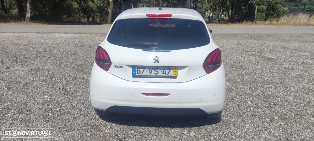 Peugeot 208 1.5 BlueHDi Signature - 4