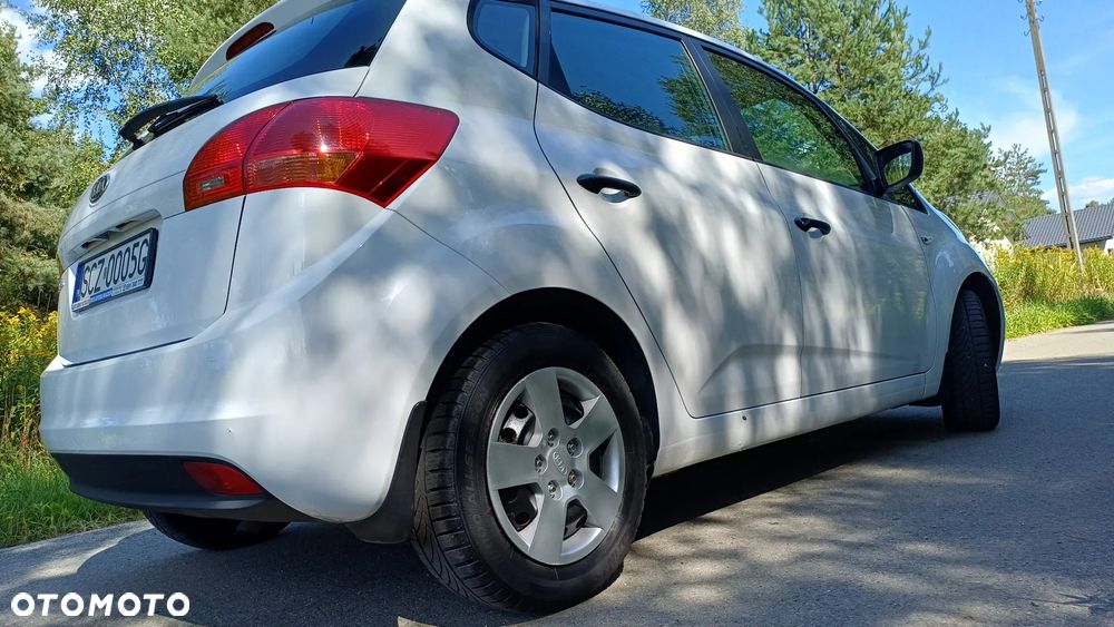 Kia Venga - 24