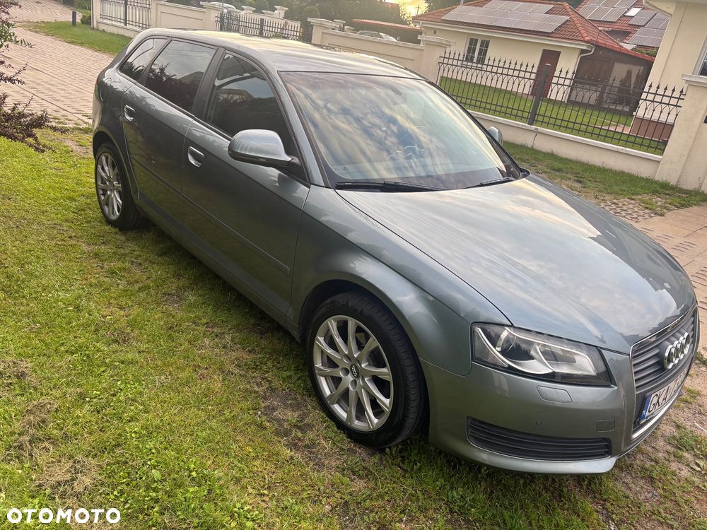 Audi A3 Sportback - 1