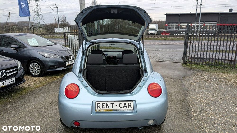 Volkswagen New Beetle - 28