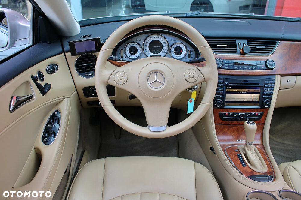 Mercedes-Benz CLS 350 - 18