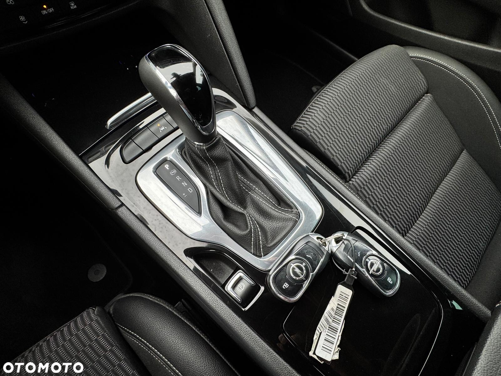 Opel Insignia 2.0 CDTI automatik Business Innovation - 34