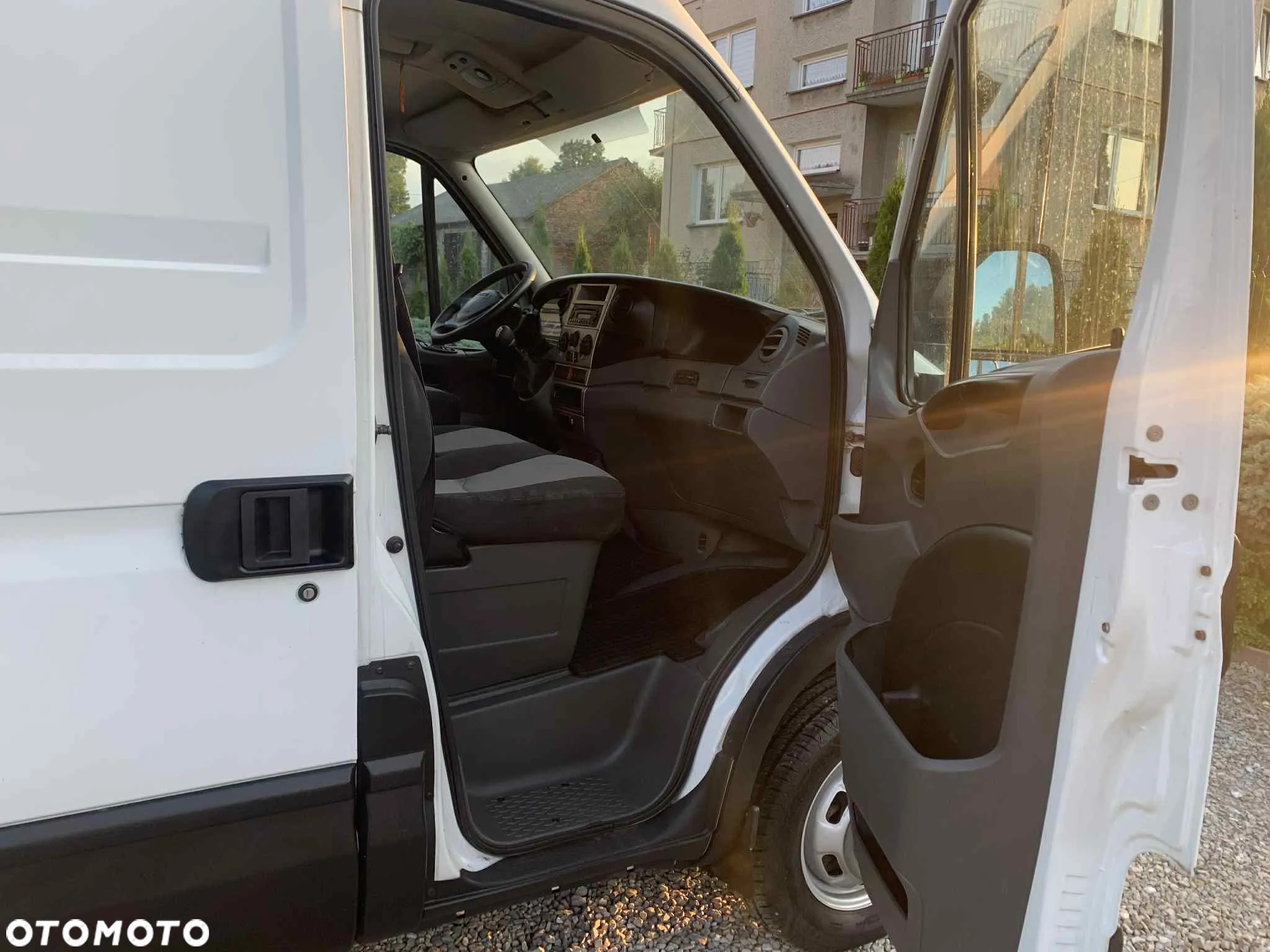 Iveco Daily 35C15 L3H3 - 29