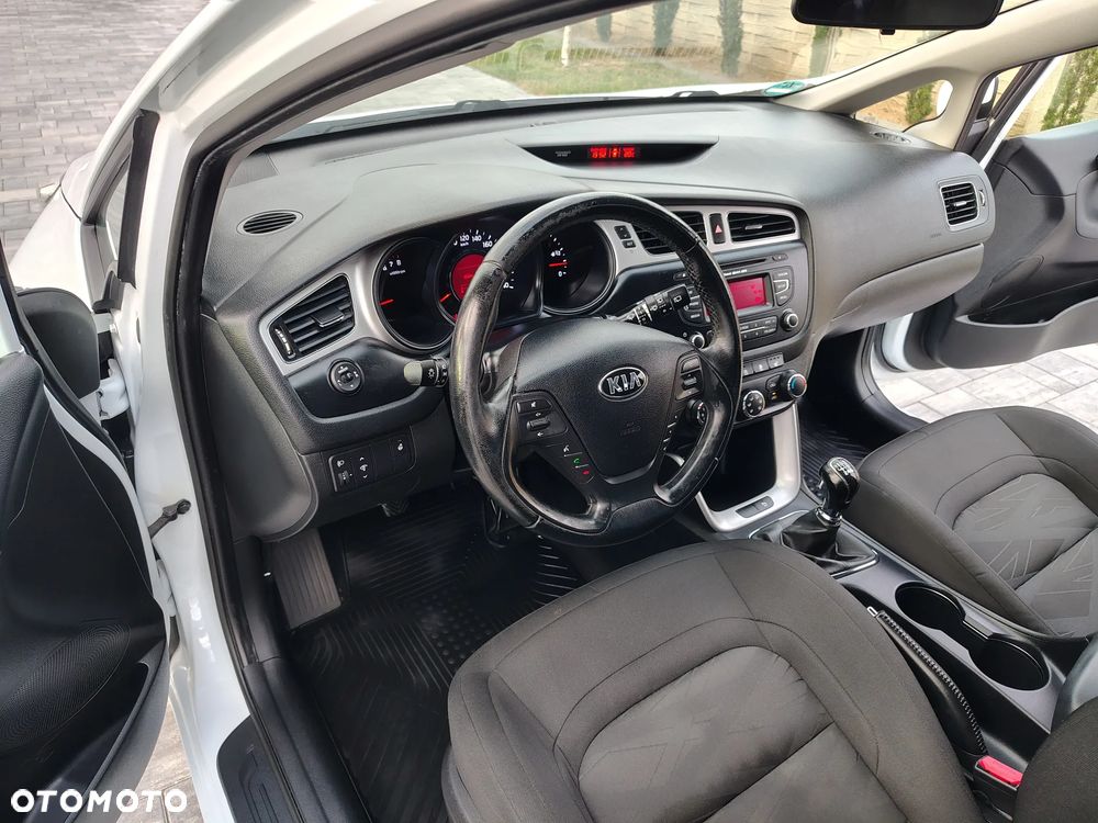 Kia Ceed 1.6 GDI Platinum Edition - 14