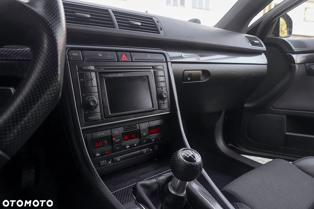 Audi A4 Avant 1.8T Quattro - 30