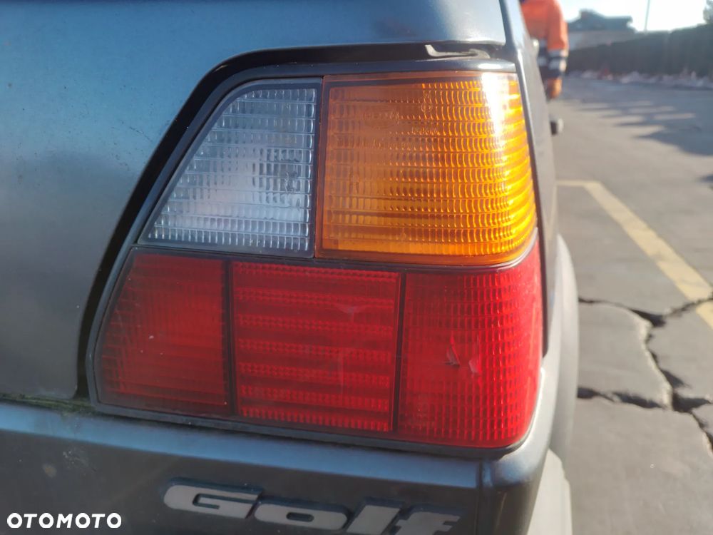 VW GOLF II  1.6 PN    ATRAPA GRILL   LA7U - 13