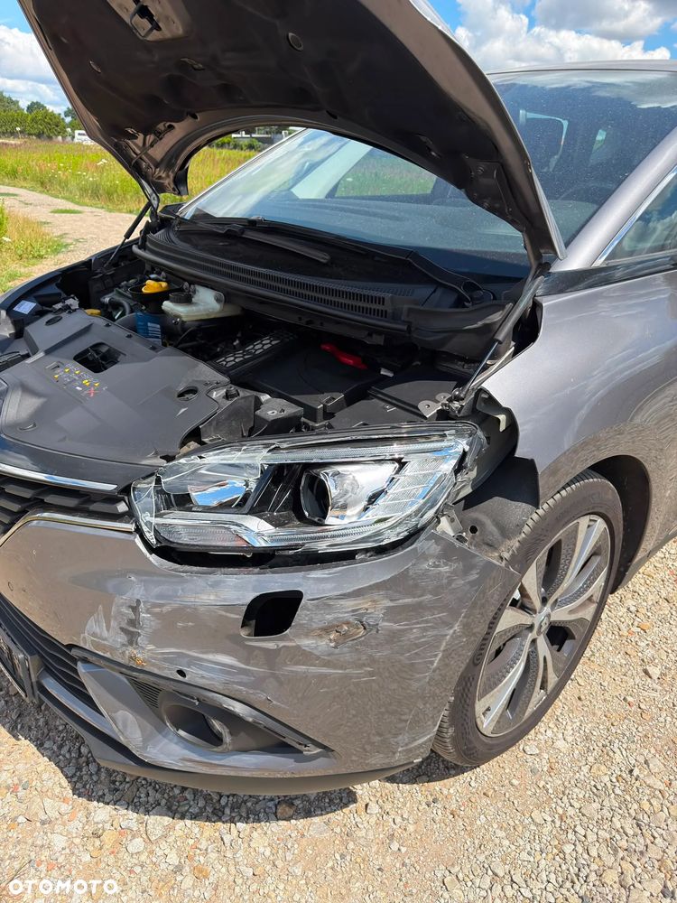 Renault Scenic - 8
