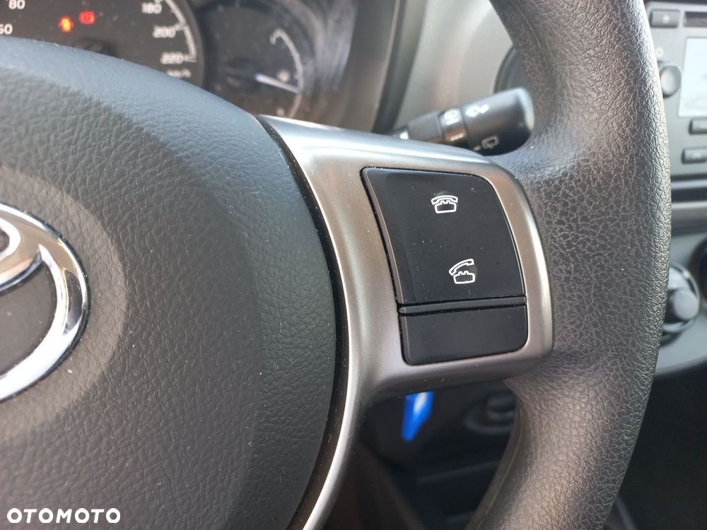 Toyota Yaris - 18