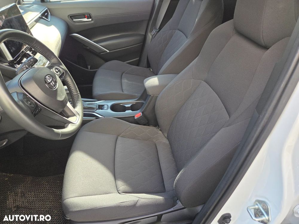 Toyota Corolla Cross - 19