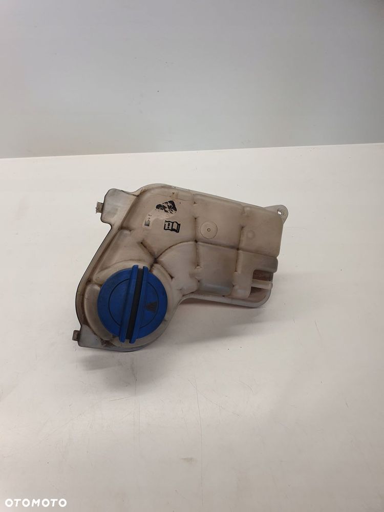 ZBIORNIK WYRÓWNAWCZY AUDI B6 B7 8E0121403 - 1