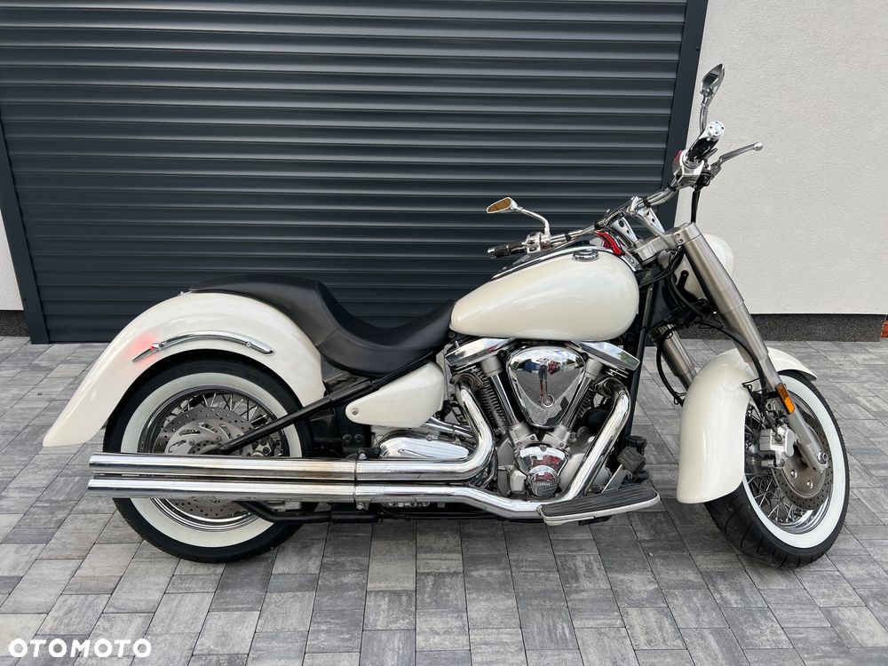 Yamaha Road Star - 1