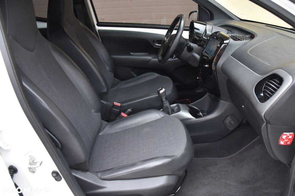 Toyota Aygo x-play club - 19