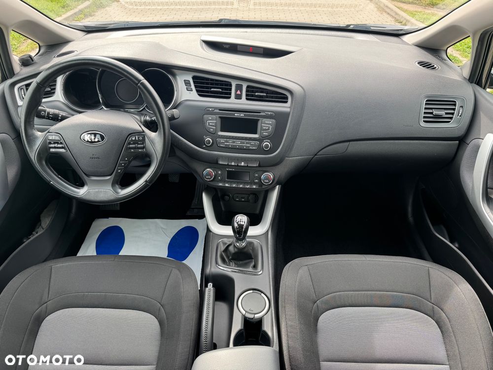 Kia Ceed 1.4 CVVT Attract - 13