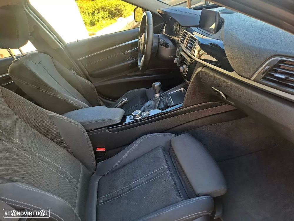 BMW 318 d Line Sport - 25