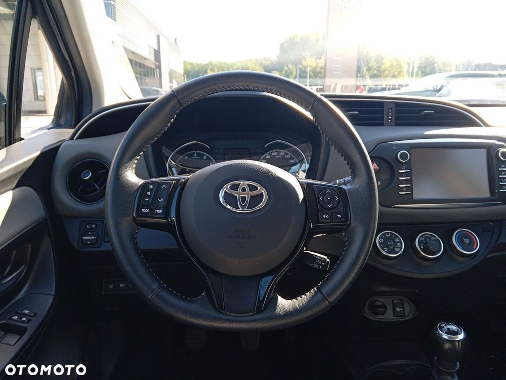 Toyota Yaris - 16