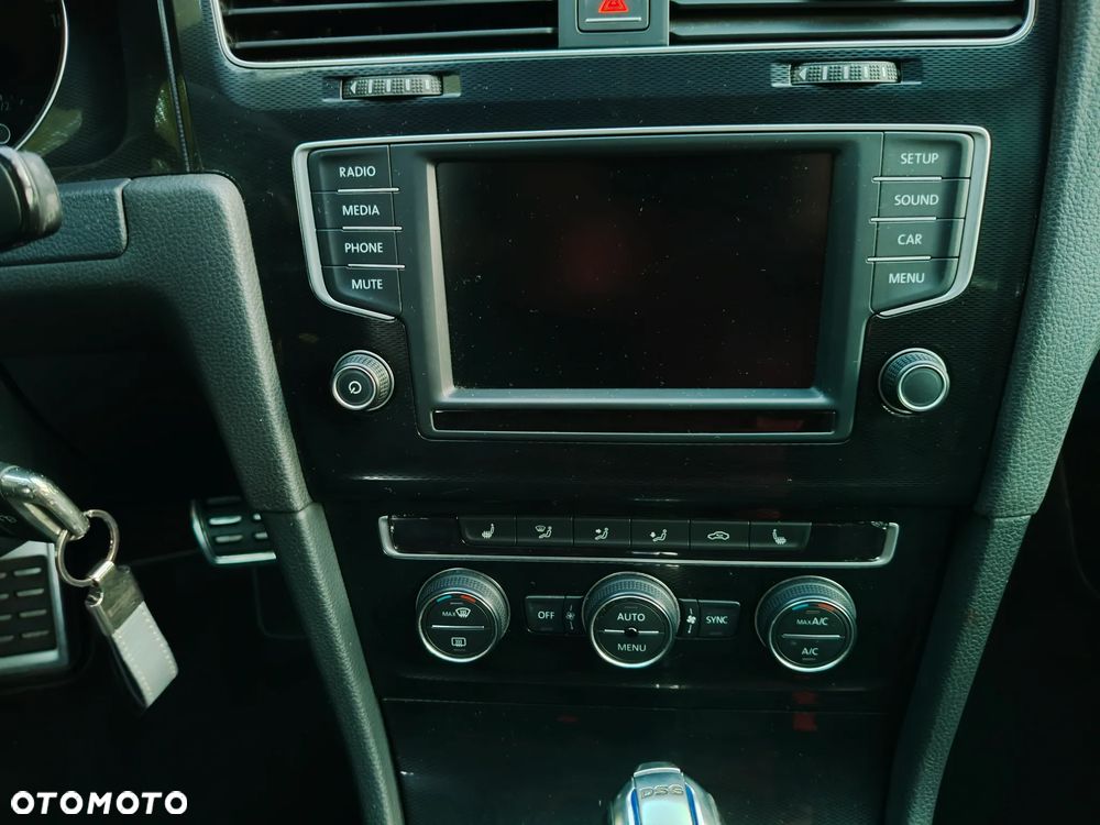 Volkswagen Golf - 29